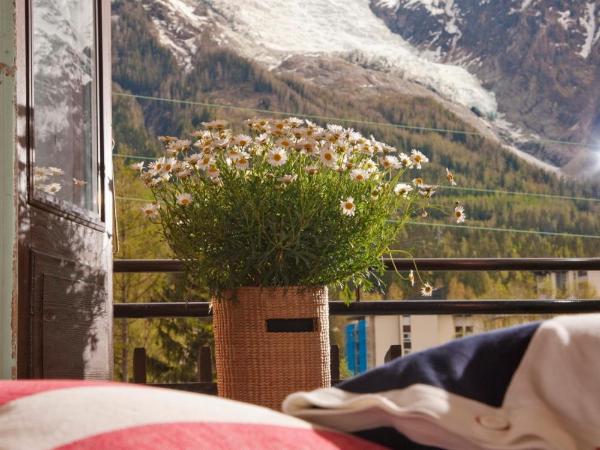 La Chaumière Mountain Lodge : photo 6 de la chambre chambre double avec balcon – vue sur mont blanc