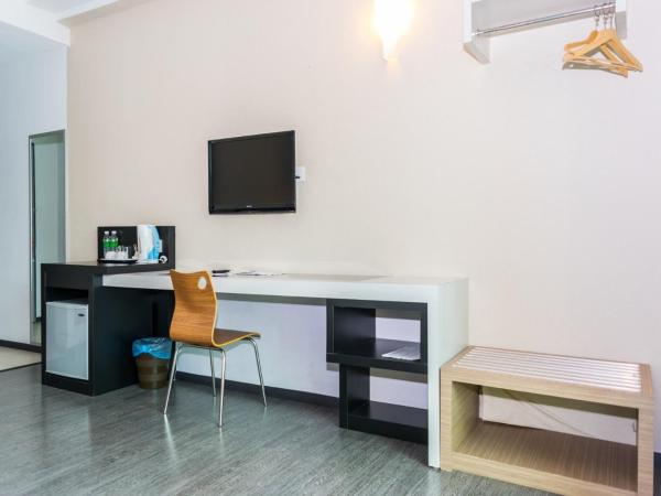 MH Sentral Hotel Sg Siput : photo 3 de la chambre chambre deluxe double ou lits jumeaux