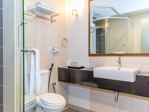 MH Sentral Hotel Sg Siput : photo 4 de la chambre chambre lit king-size exécutive