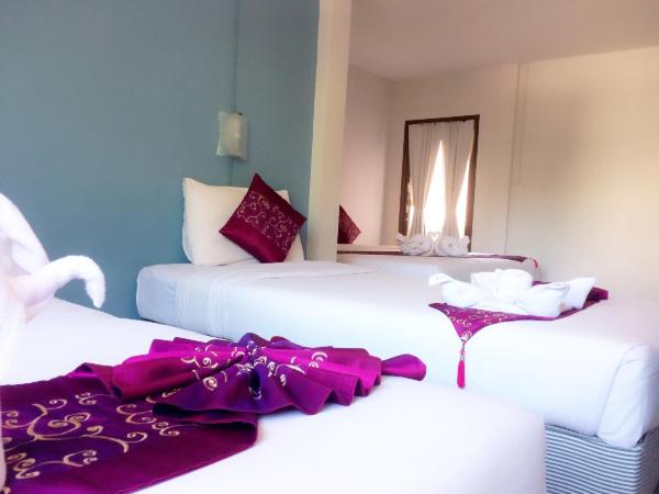 Hua Hin Star Hotel : photo 4 de la chambre chambre quadruple avec balcon