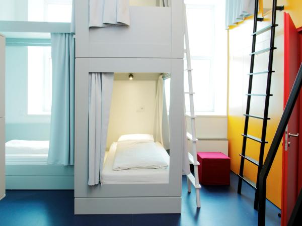 Maverick City Lodge : photo 3 de la chambre lit dans dortoir pour femmes de 10 lits