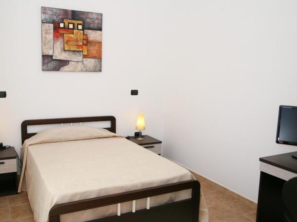 Villa Marogna : photo 5 de la chambre chambre double avec balcon