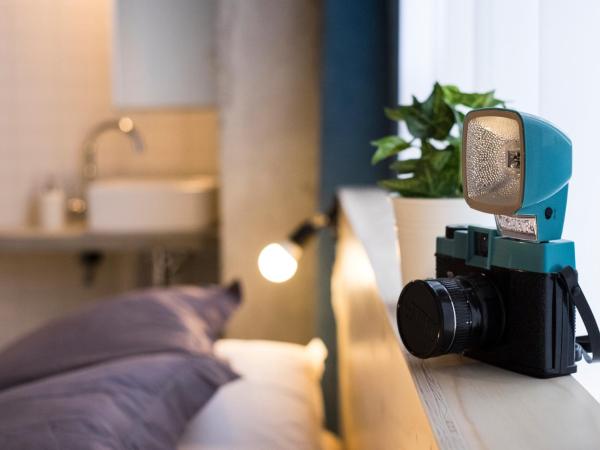 Talo Urban Rooms : photo 6 de la chambre chambre double ou lits jumeaux avec salle de bains privative