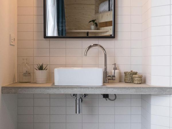 Talo Urban Rooms : photo 7 de la chambre chambre triple avec terrasse