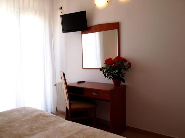 Hotel Adria : photo 1 de la chambre chambre double ou lits jumeaux