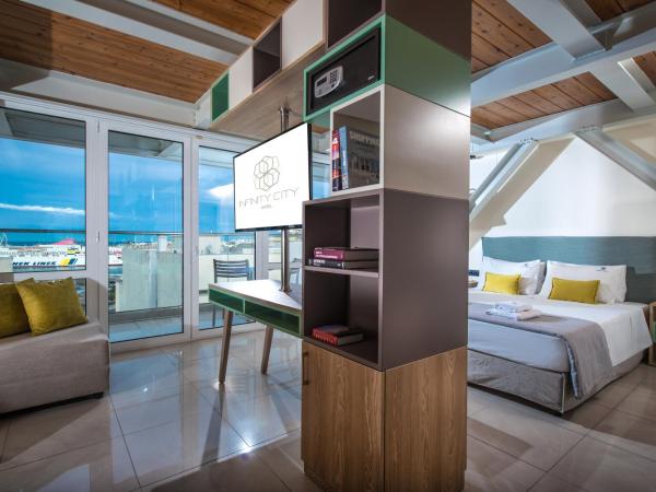 Infinity City Boutique Hotel : photo 2 de la chambre suite junior - vue sur mer