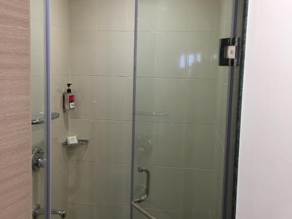 Red Fox by Lemon Tree Hotels, Sector 60, Gurugram : photo 6 de la chambre business double room (happy hours 1 + 1 imfl (select brands))