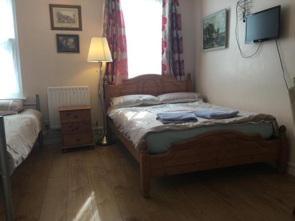 Central Greenwich guest rooms : photo 5 de la chambre chambre familiale