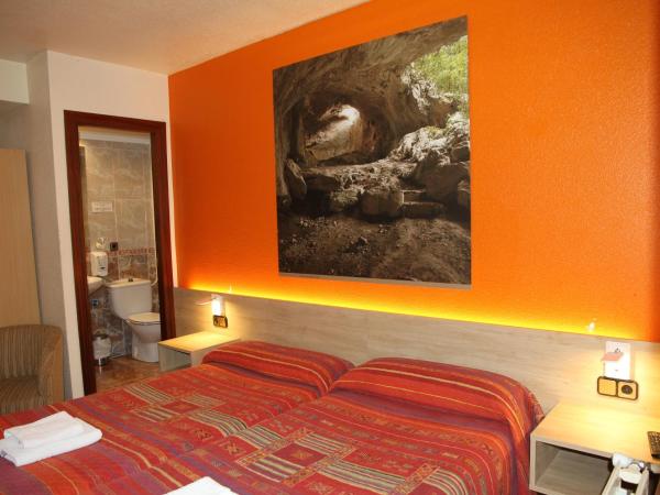 Hostal Acella : photo 3 de la chambre chambre double supérieure