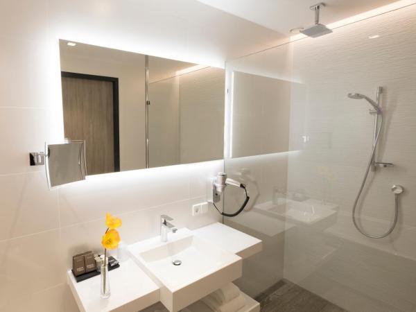 Van der Valk Hotel Utrecht : photo 5 de la chambre chambre deluxe