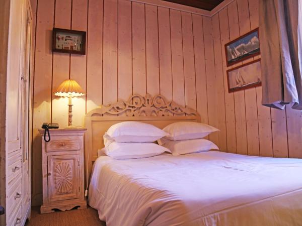 La Maison du Bassin : photo 3 de la chambre chambre double - pinassotte