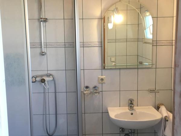 Villa Elena : photo 7 de la chambre bungalow - vue sur jardin