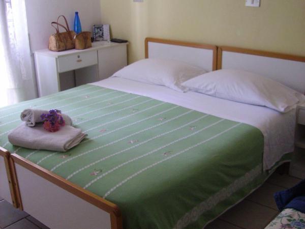 Albergo Maria Gabriella : photo 2 de la chambre chambre double ou lits jumeaux avec balcon