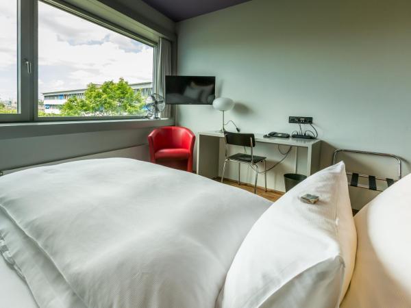 Dasbreitehotel am Rhein : photo 10 de la chambre chambre simple design