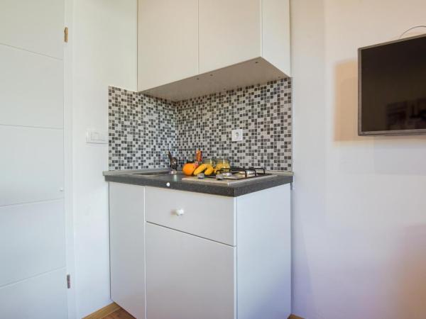 Top Center Rooms & Studio : photo 3 de la chambre studio (2 adultes) avec vue sur la ville