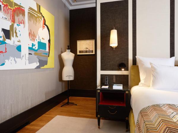 Le Pavillon de la Reine & Spa, Place des Vosges : photo 6 de la chambre suite impériale