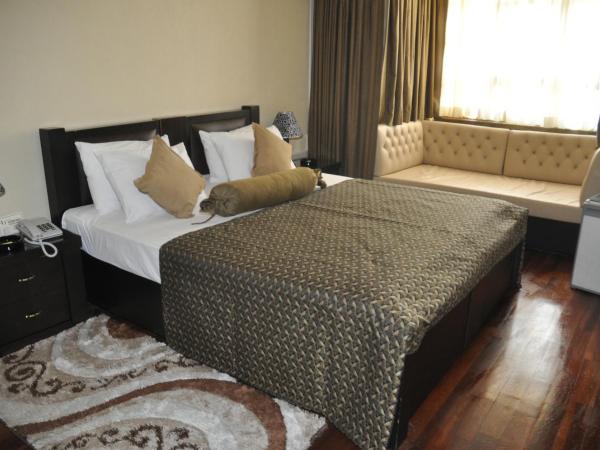 Ulasan Hotel Caravan Camping : photo 3 de la chambre chambre double – vue sur lac