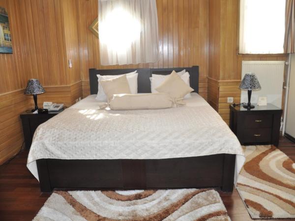 Ulasan Hotel Caravan Camping : photo 1 de la chambre suite - vue sur jardin