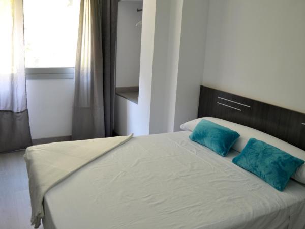 Bed&Breakfast 10 GIRONA : photo 4 de la chambre chambre simple avec salle de bains privative