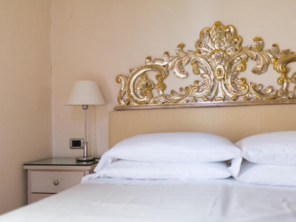 Hotel Liassidi Palace : photo 2 de la chambre chambre deluxe double ou lits jumeaux