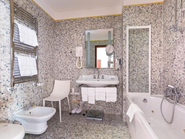 Hotel Liassidi Palace : photo 8 de la chambre suite junior