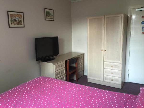 St. James's Guest House : photo 7 de la chambre chambre simple avec salle de bains commune