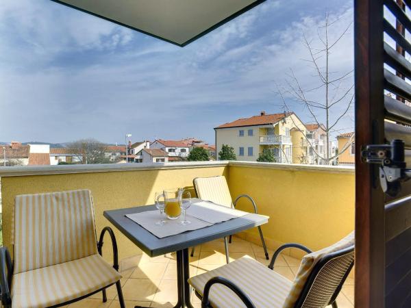 Villa NiNa B&B Rovinj : photo 3 de la chambre appartement 1 chambre avec balcon