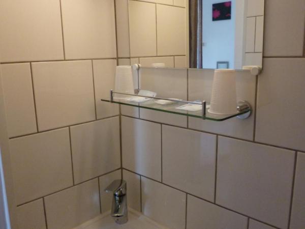 Hôtel le Calypso : photo 6 de la chambre chambre lits jumeaux avec terrasse