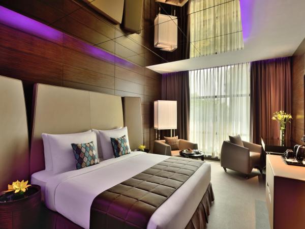 Radisson Blu Atria Bengaluru : photo 7 de la chambre chambre affaires