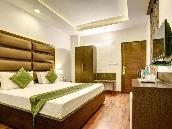 Treebo C T International : photo 1 de la chambre chambre double ou lits jumeaux standard