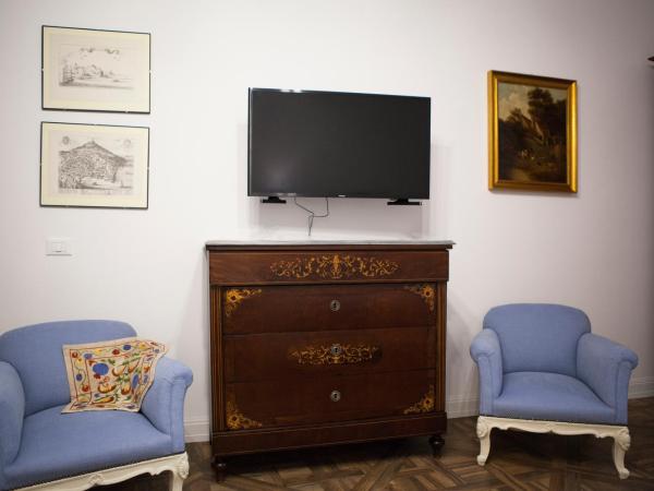 Demetra Rooms : photo 3 de la chambre chambre quadruple avec salle de bains privative