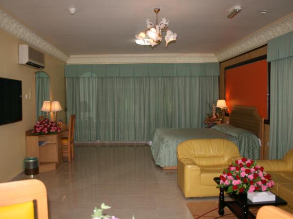 Bowshar International Hotel : photo 4 de la chambre chambre deluxe
