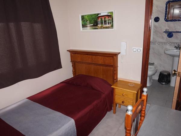 Hostal Alamare : photo 2 de la chambre chambre simple