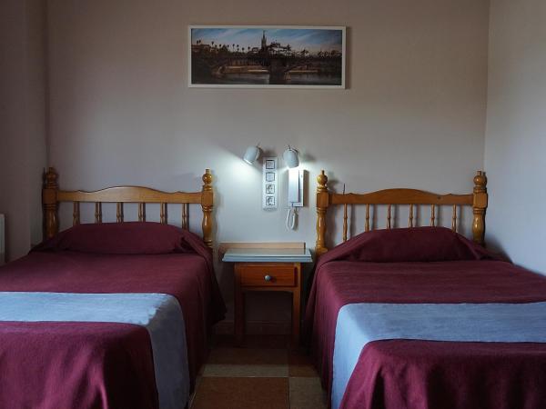 Hostal Alamare : photo 1 de la chambre chambre double