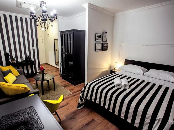 Regal Residence B&B : photo 4 de la chambre chambre double deluxe avec balcon