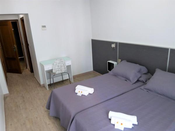 Hostal Jemasaca-Palma61 : photo 3 de la chambre chambre lits jumeaux
