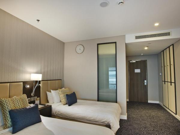 Ambassador Transit Hotel - Terminal 3 : photo 1 de la chambre chambre simple - forfait 6 heures