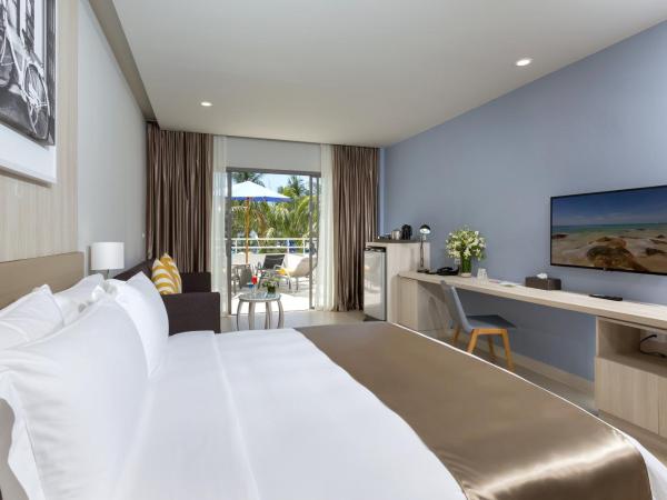 X10 Khaolak Resort : photo 1 de la chambre chambre triple de luxe - aile familiale