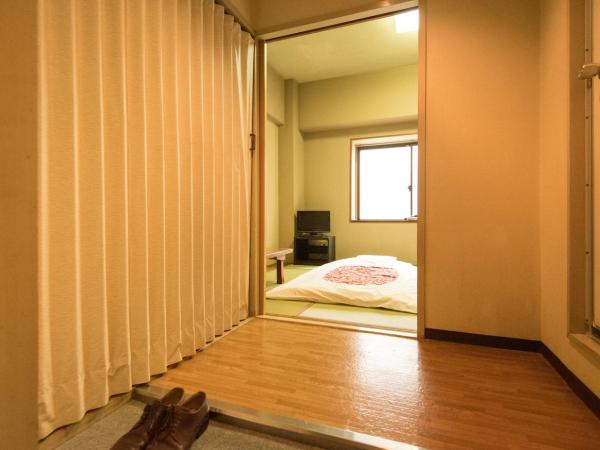 Kyoto Travellers Inn : photo 9 de la chambre chambre lits jumeaux standard de style japonais - non-fumeurs