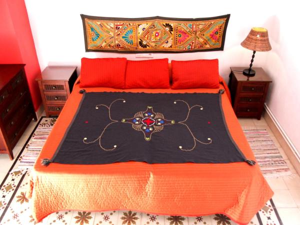 Villa Alicia Guest House : photo 6 de la chambre chambre double avec salle de bains commune