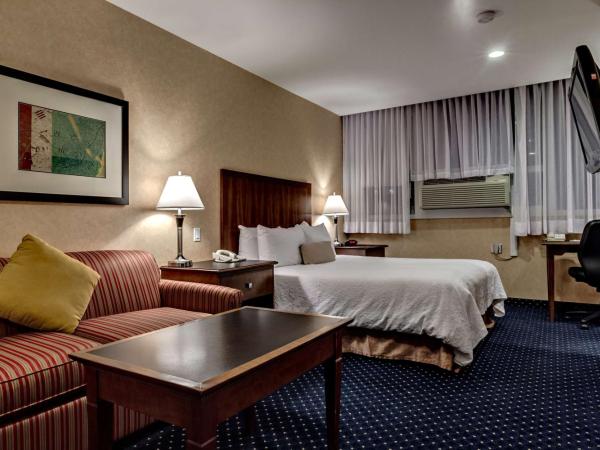Best Western Plus Suites Downtown Calgary : photo 2 de la chambre chambre lit queen-size - accessible aux personnes à mobilité réduite