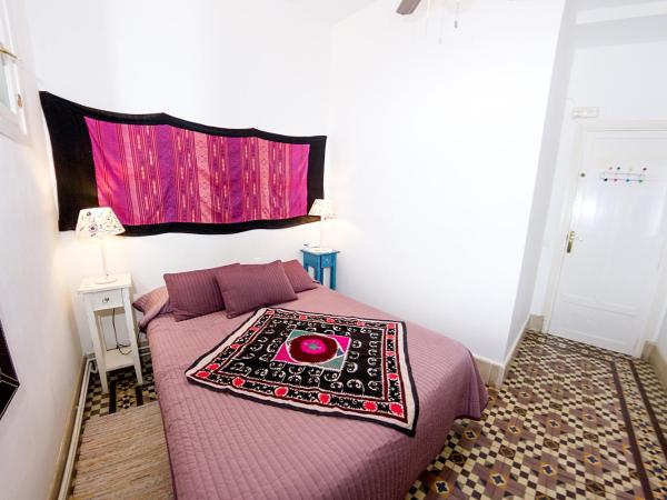 Villa Alicia Guest House : photo 5 de la chambre chambre double avec salle de bains commune