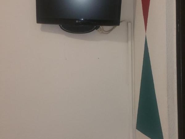 Hostal Lima : photo 2 de la chambre chambre double avec balcon