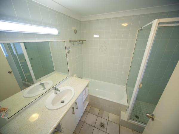 Lazy Lizard Motor Inn : photo 7 de la chambre studio lit king-size