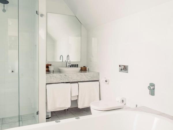 Mount Lofty House & Estate Adelaide Hills : photo 10 de la chambre suite lit king-size exécutive avec vue sur le jardin