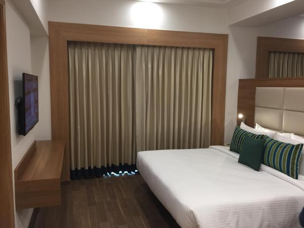 Lemon Tree Hotel, Sector 60, Gurugram : photo 5 de la chambre executive suite with 1+1 (happy hours from 5 pm to 9 pm) and 2 pcs of laundry complimentary per room per stay
