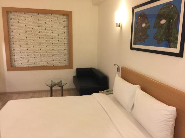 Red Fox by Lemon Tree Hotels, Sector 60, Gurugram : photo 3 de la chambre business double room (happy hours 1 + 1 imfl (select brands))