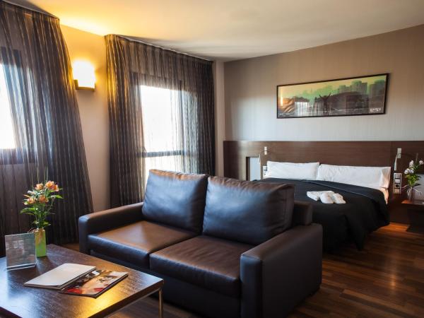 TaCH Madrid Airport : photo 2 de la chambre chambre familiale (2 adultes + 1 enfant)