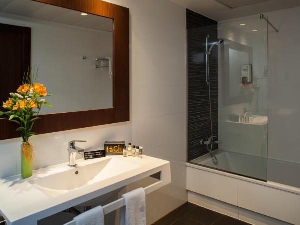 TaCH Madrid Airport : photo 1 de la chambre chambre familiale (2 adultes + 1 enfant)