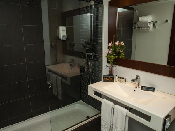 TaCH Madrid Airport : photo 6 de la chambre chambre double ou lits jumeaux